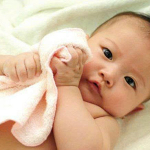 Em Cần Tìm Chị Chăm Sóc Bé Gái 5 Tháng Tuổi Quận 1 Ở Lại Lương 11tr