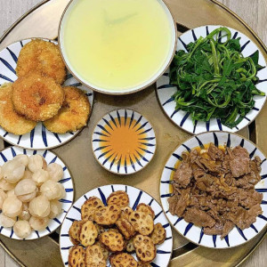 Tuyển Gấp 1 Cô Nấu Ăn Ngon Làm Có Tâm Đi Làm Bao Ăn Ở Lại A