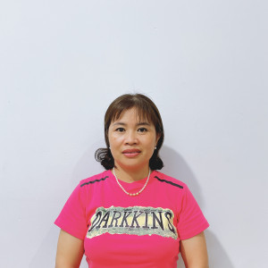 Chị Lân Người Miền Trung Hiền Lành Đi Làm Lo Cho Con Cái Tập Trung Công Việc