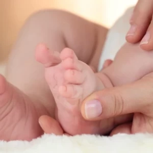 Vợ Chồng Em Có Bé 1 Tháng Tuổi Cần Cô Chăm (bao Ăn Ở) Quận 5