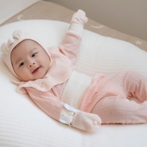 Vợ Chồng Bác Sĩ Đang Muốn Tìm Được Có Nào Có Kinh Nghiệm Chăm Bé