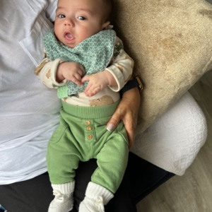 Em Tìm Chị Chăm Em Bé 4 Tháng Tại Chung Cư Hoa Sứ, Phú Nhuận.