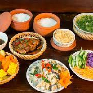 Tuyển Chị Làm Phụ Bếp Quán Cơm Niêu Quận Tân Phú