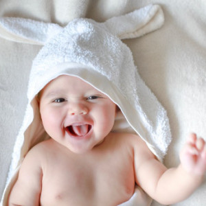 Tuyển Gấp 1 Cô Chăm Bé 3 Tháng Đi Làm Bao Ăn Ở Lại