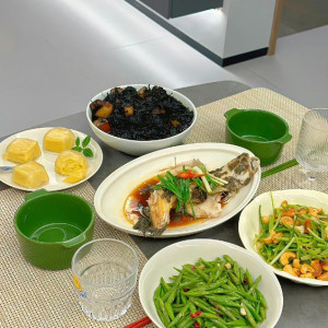 Tuyển Chị Giúp Việc Bao Ăn Ở, Có Tháng Lương 13.