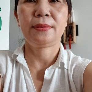 Chị Tuyết Nga Cần Tìm Việc Làm
