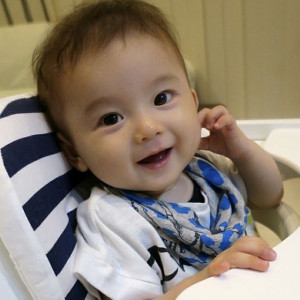 Em Cần Gấp 1 Chị Bảo Mẫu Chăm Bé 1 Tuổi.
