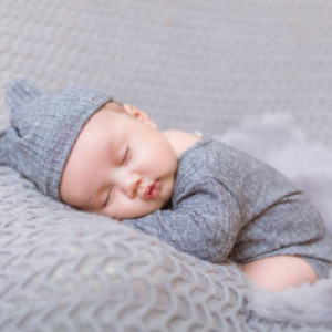 Tuyển Gấp 1 Cô Chăm Bé Có Kinh Nghiệm Đi Làm Bao Ăn Ở Lại A