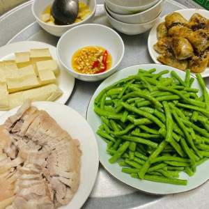 Hiện Tại Gia Đình Em Đang Cần 1 Cô Giúp Việc Không Yêu Cầu Kinh Nghiệm Làm Nhà Quán Xuyến Nhà Cửa Bao Ăn Ở