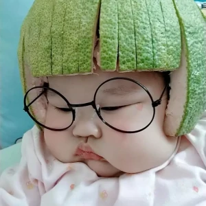 Gần Gấp Cô Phụ Chăm Bé