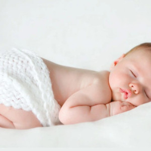 Tuyển Gấp 1 Cô Chăm Bé Có Tâm Đi Làm Bao Ăn Ở Lại A