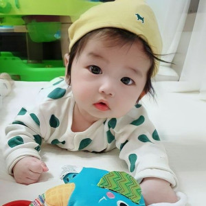 Em Bé Ngoan Được 6 Tháng Tuổi Ở Bình Trị Đông Quận Bình Tân