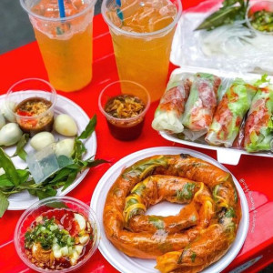 Nhà Mặt Phố Có 1 Trệt Với Gác Lửng Nhỏ Ở Đường Xóm Đất- Q11 Tìm Cô Về Gvn