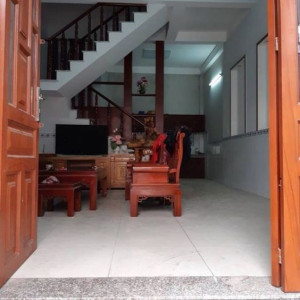 Em Đang Tìm 1 Chị Giúp Em Việc Nhà, Lương 12tr Nhà Quận 2.