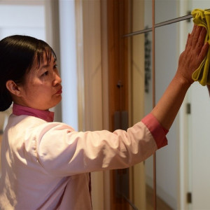 Tuyển Gấp Giúp Việc Nhà Quận 1 - Lương Cao, Không Yêu Cầu Kinh Nghiệm