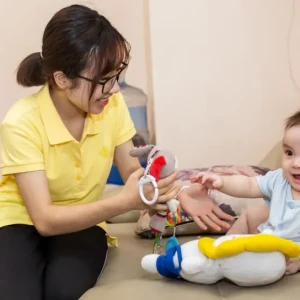 Tìm Cô Chăm Bé Sơ Sinh, Bao Ăn Ở, Chế Độ Tốt