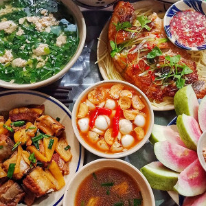 Cần Tuyển  Cô Giúp Việc  - Khu Phú Mỹ Hưng - Lương 13 Triệu