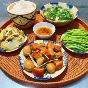 Em Cần Chị Phụ Bếp Quán Cơm Quận 3