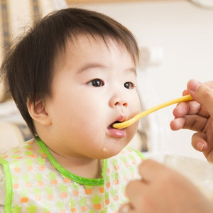 Tìm Chị Chăm Bé 8 Tháng, Nhà 2 Mẹ Con Ở Quận 12.lương 9 Tr