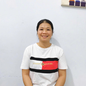 Chị Vân Chuyên Chăm Sóc Em Bé Từ Sơ Sinh.