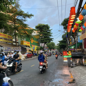 Tha Thiết Tìm Gấp 1 Cô Về Làm Nội Trợ Trong Gd Ở Ngay Chợ Tân Hương- Tân Phú (sg)