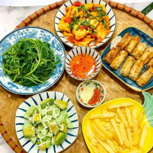 Gia Đình Em Tuyển Gấp 1 Cô Giúp Việc Làm Việc Có Tâm Đi Làm Bao Ăn Ở Lại A