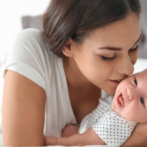Vợ Chồng Em Đang Cần Cô Về Chăm Bé 1 Tháng Tuổi Ở Quận 10 (bao Ăn Ở)