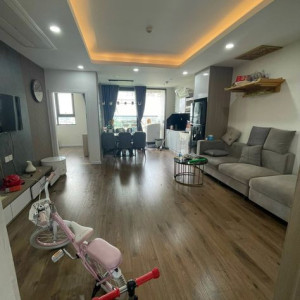 Tìm Cô Chăm Bé 1 Tuổi Rưỡi Và Phụ Giúp Việc Nhà Tại Bình Dương - Lương Hấp Dẫn!