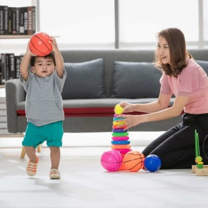 Nhà Mình Cần Tuyển Chị Chăm Bé 18 Tháng Tuổi (ở Lại)