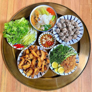 Nhà Ở Gần Ngay Chợ Tân Bình Cần Tuyển Chị Giúp Việc.