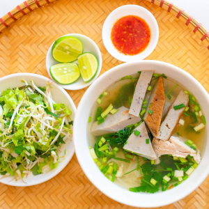 Em Cần Gấp Cô Giúp Việc Nhà Quận 2 -Công Việc Bao Ăn Ở Lại