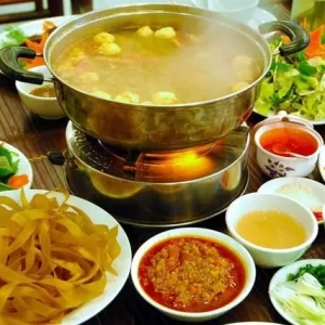 CẦN NGƯỜI PHỤ QUÁN, NẤU ĂN, QUẬN GÒ VẤP, ĐI LÀM NGAY