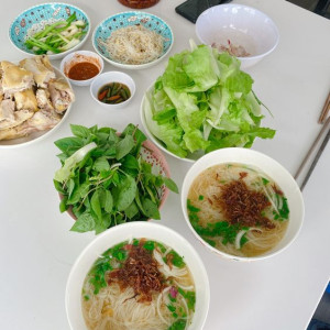 Nhà Ở Gần Ngã Tư Hàng Xanh, Bình Thạnh Tuyển Chị Giúp Việc Bao Ăn Ở.