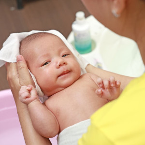 Cần Cô Chuyên Chăm Bé Mới Sanh Ở Quận Tân Phú