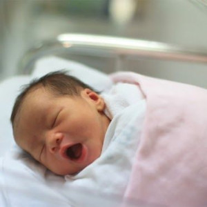 Tuyển Chị Giúp Việc Chăm Sóc Em Bé 3 Tháng Tuổi Nhận Ăn Ở Lại Tại Quận Tân Bình.