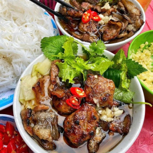 👉 Tuyển 02 Tạp Vụ Khách Sạn  Tại Thuận An – Bình Dương. Lương 12 Củ.
