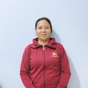 Chị Phượng Gần 20 Năm Trong Giúp Việc Nhà Và Chăm Bé Rất Vui Vẻ Yêu Thương Bé.