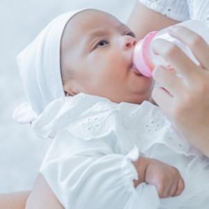 Bác Tuấn Hiện Muốn Tìm Chị Chăm Bé Có Kinh Nghiệm Có Thể Ăn Ở Lại Tại Gia Đình