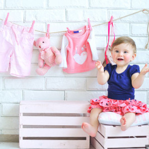 Tuyển Gấp 1 Chị Chăm Bé Ban Ngày  Đi Lm Bao Ăn Ở Lại A