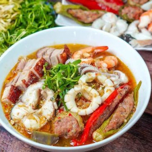 Tuyển Chị Giúp Việc Nhà Người Miền Tây Nhận Ăn Ở Lại Tuổi Dưới 50
