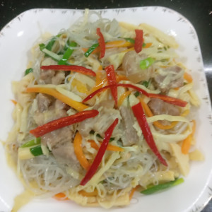 Tìm Gấp 1 Chị Giúp Việc Bao Ăn Bao Ở Luôn Ạ