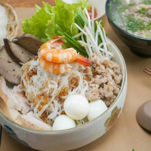 Tuyển Chị Giúp Việc Nấu Ăn. Gia Đình 3 Người. Nhà Ở Âu Dương Lân, Quận 8, Tphcm.