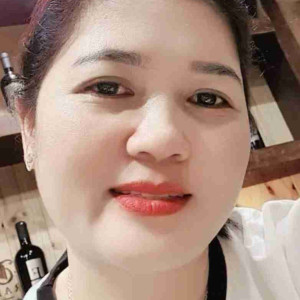 Chị Nguyễn Thị Quý 1983 Có Kiến Thức Y Tế Cần Tim Việc Chăm Bệnh, Chăm Người Già
