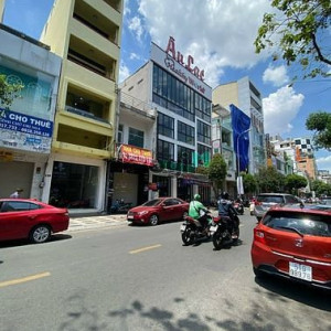 Giúp Việc Nhà Q1, Lương 10 Triệu Bao Ăn Ở, Thưởng Tháng 13 Khi Làm Đủ Năm
