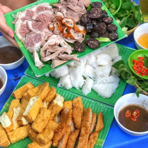 Cần Gấp 1 Cô Nấu Ăn Ngon Làm Được Việc Đi Làm Bao Ăn Ở Lại A