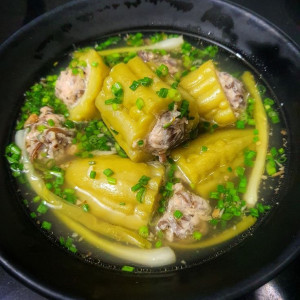 Nhà Em Đơn Chiếc Có 2 Vợ Chồng 1 Con Tìm Cô Giúp Việc Ăn Ở Lại Tại Tân Bình