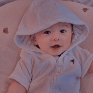 Cần Gấp 1 Chị Phụ Chăm Bé 2 Tháng , Lương 10 Triệu Làm Việc Tại Quận 11