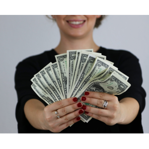 Bài viết về Mức Lương Người Giúp Việc Ở Việt Nam