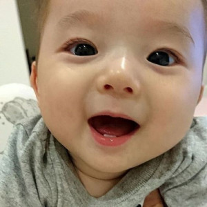 Bé Nhà Em Vừa Tròn 5 Tháng Cần Người Về Chăm Sóc. Lương Em Gửi 10 Triệu. Ở Quận Phú Nhuận.