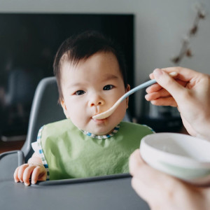 Cần 1 Chăm Bé 7 Tháng Ở Phú Nhuận 9tr (ở Lại).